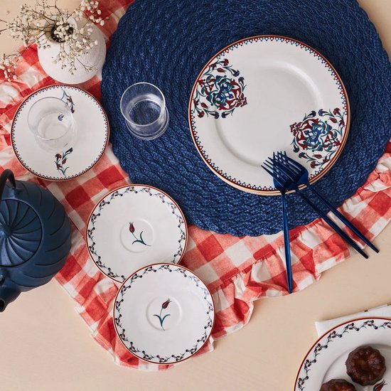 Karaca Nakkaş 6 Kişilik 24 Parça Porselen Yemek Takımı