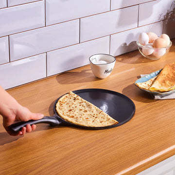 Karaca Fluffy Antiaanbak Crêpe- & Pannenkoekenpan met Keramische Coating, 26 cm, Zwart