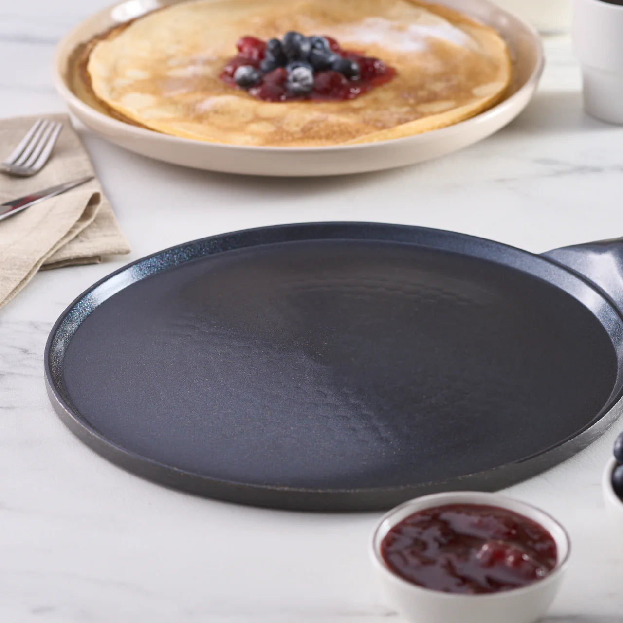 Karaca Fluffy Antihaft-Crêpe- und Pfannkuchenpfanne mit Keramikbeschichtung, 26 cm, schwarz