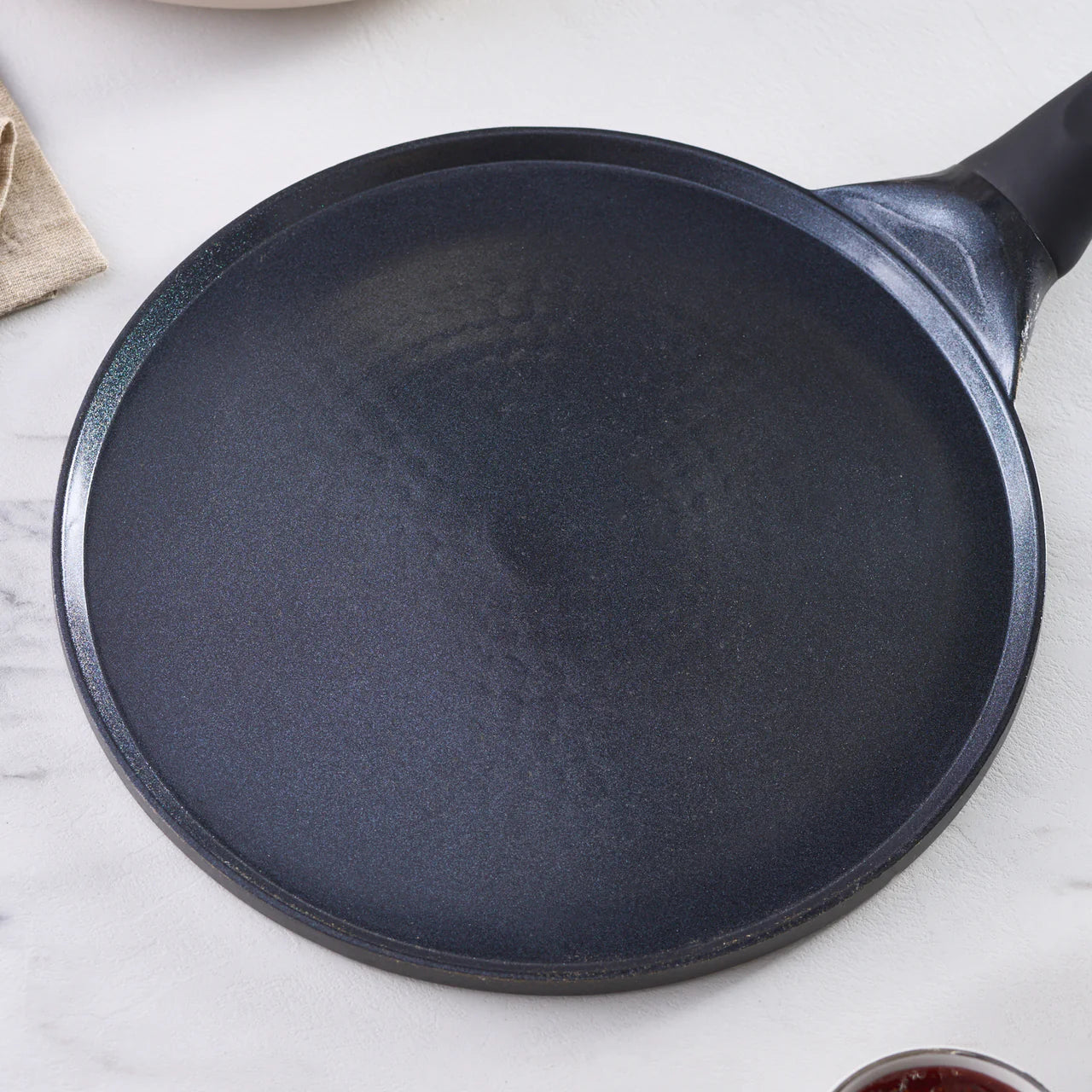 Karaca Fluffy Antihaft-Crêpe- und Pfannkuchenpfanne mit Keramikbeschichtung, 26 cm, schwarz