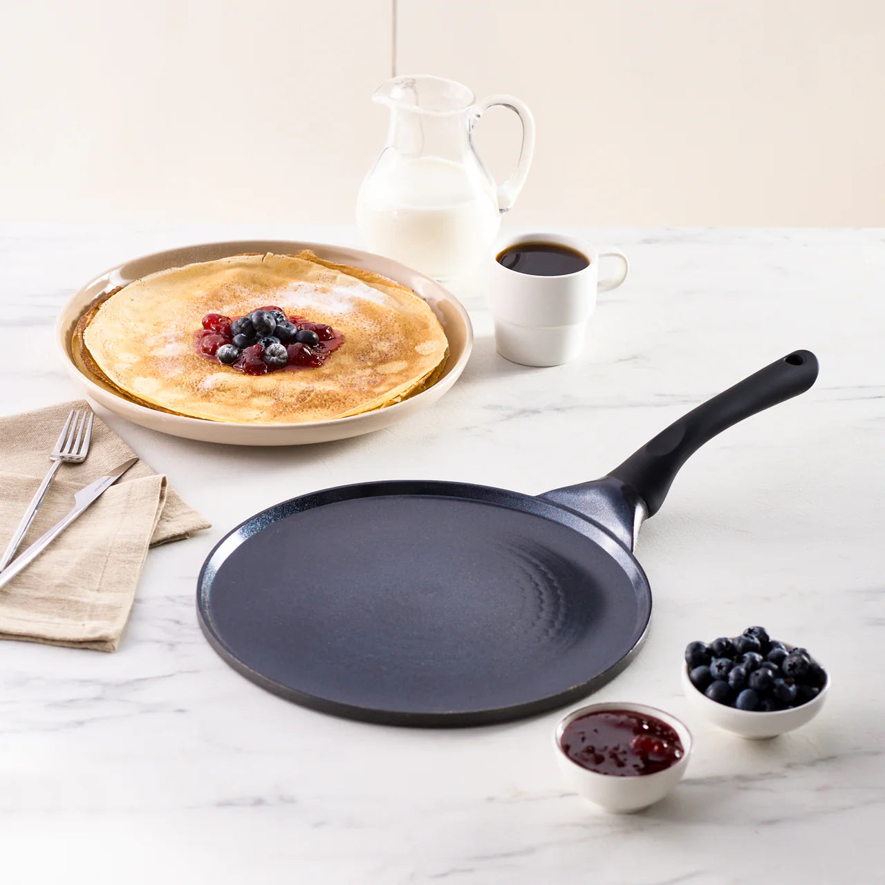 Karaca Fluffy Antihaft-Crêpe- und Pfannkuchenpfanne mit Keramikbeschichtung, 26 cm, schwarz