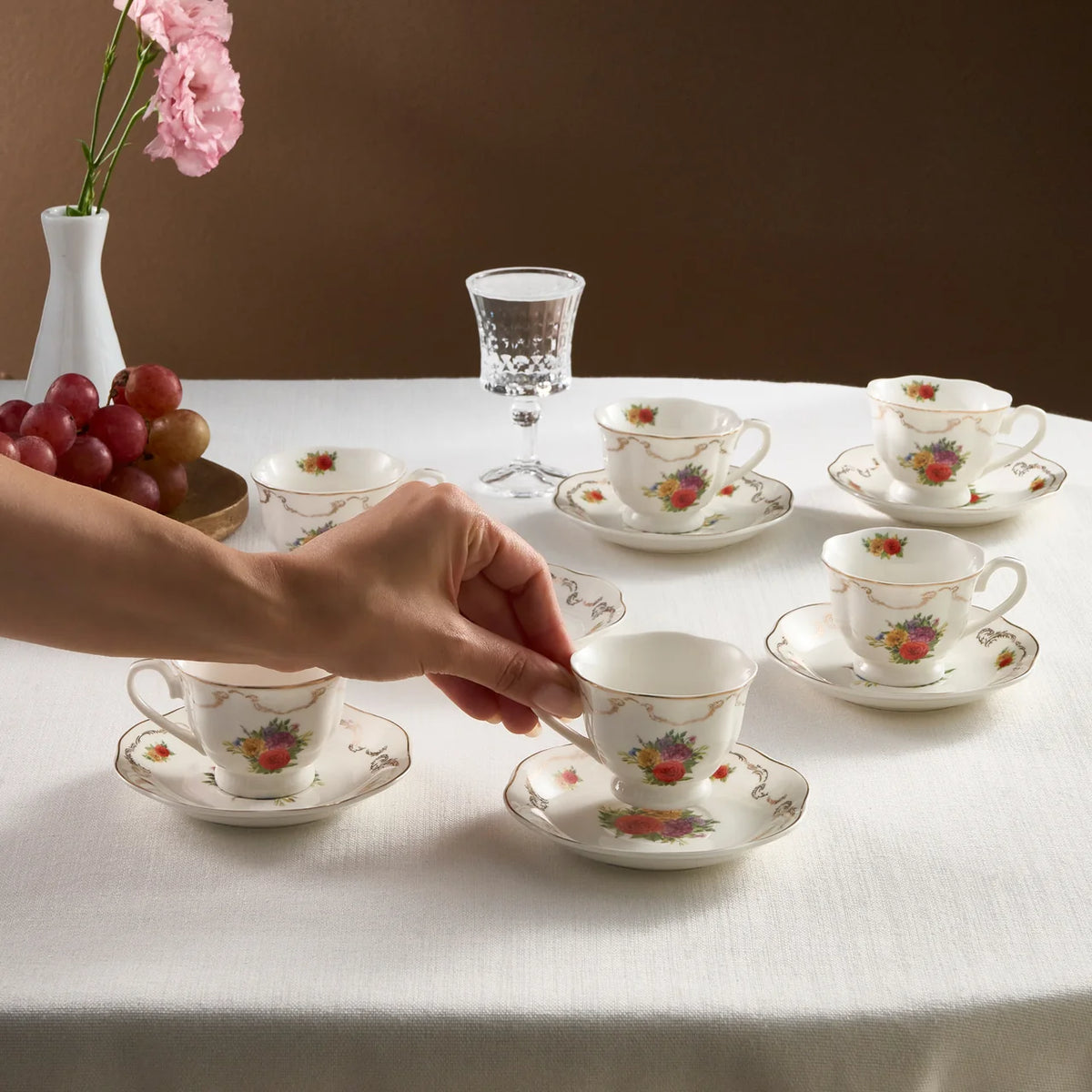 Karaca Antique 12 Parça Porselen Espresso, Türk Kahve Fincan Seti, 6 Kişilik, 80 ml