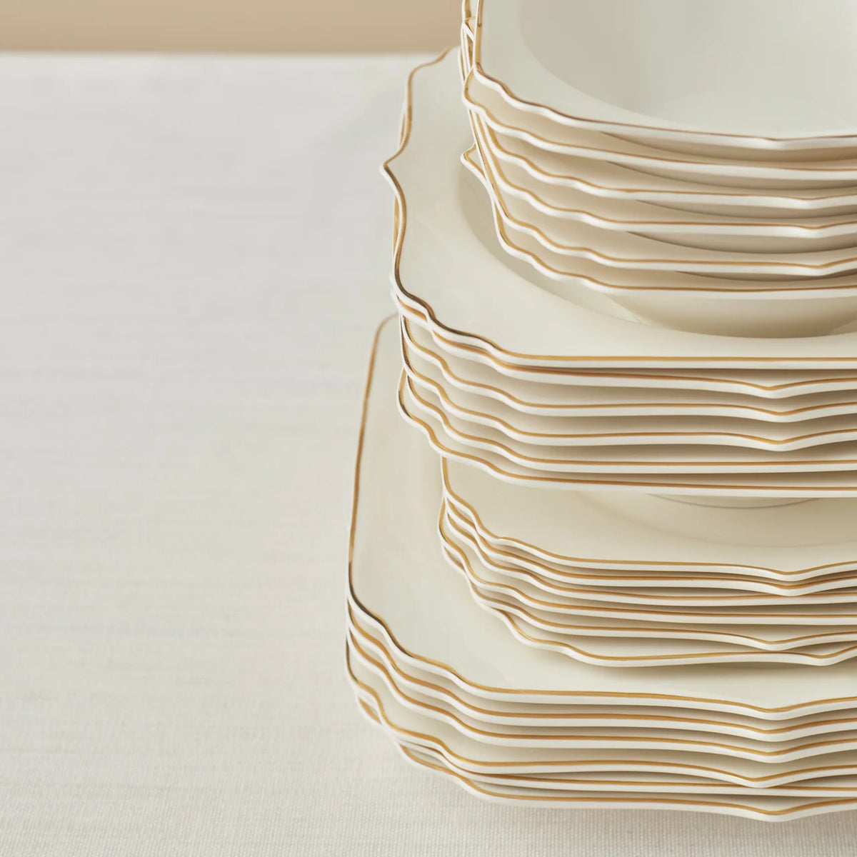 Karaca Stream Bone Vintage 24 Parça, 6 Kişilik Yemek Takımı, Gold