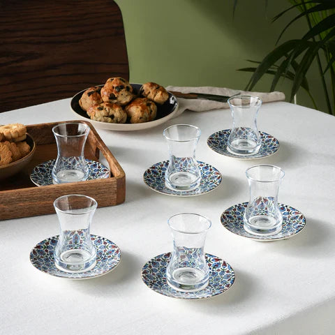 Karaca Emirgan 12-teiliges Bone-China-Teeservice für 6 Personen, 130 ml, mehrfarbig
