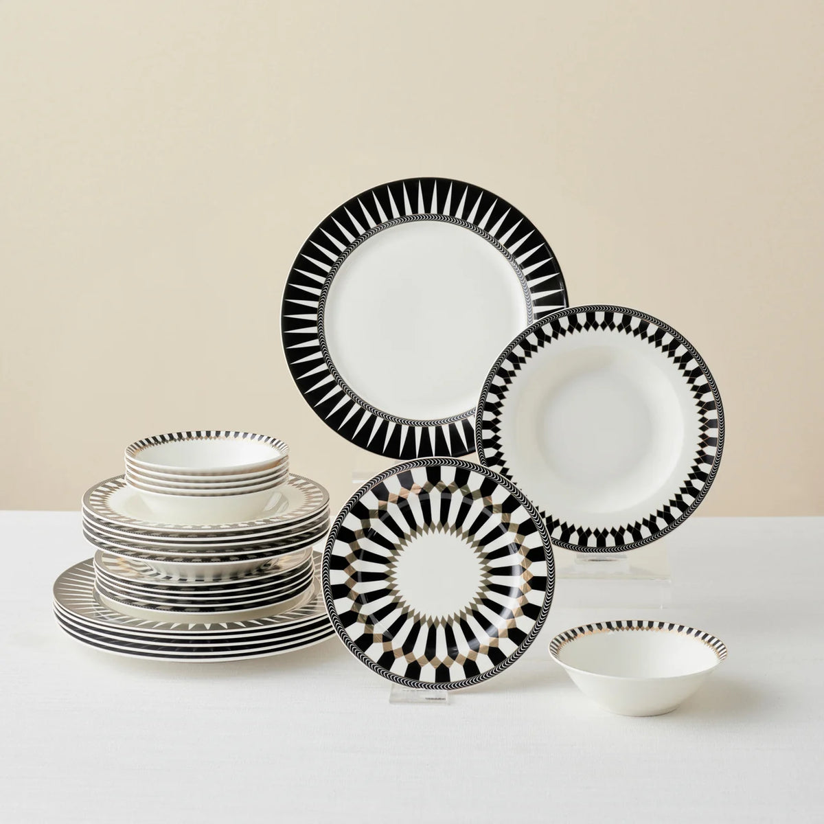 Karaca Elegance Bone Helsinki 24 Parça 6 Kişilik Yemek Takımı