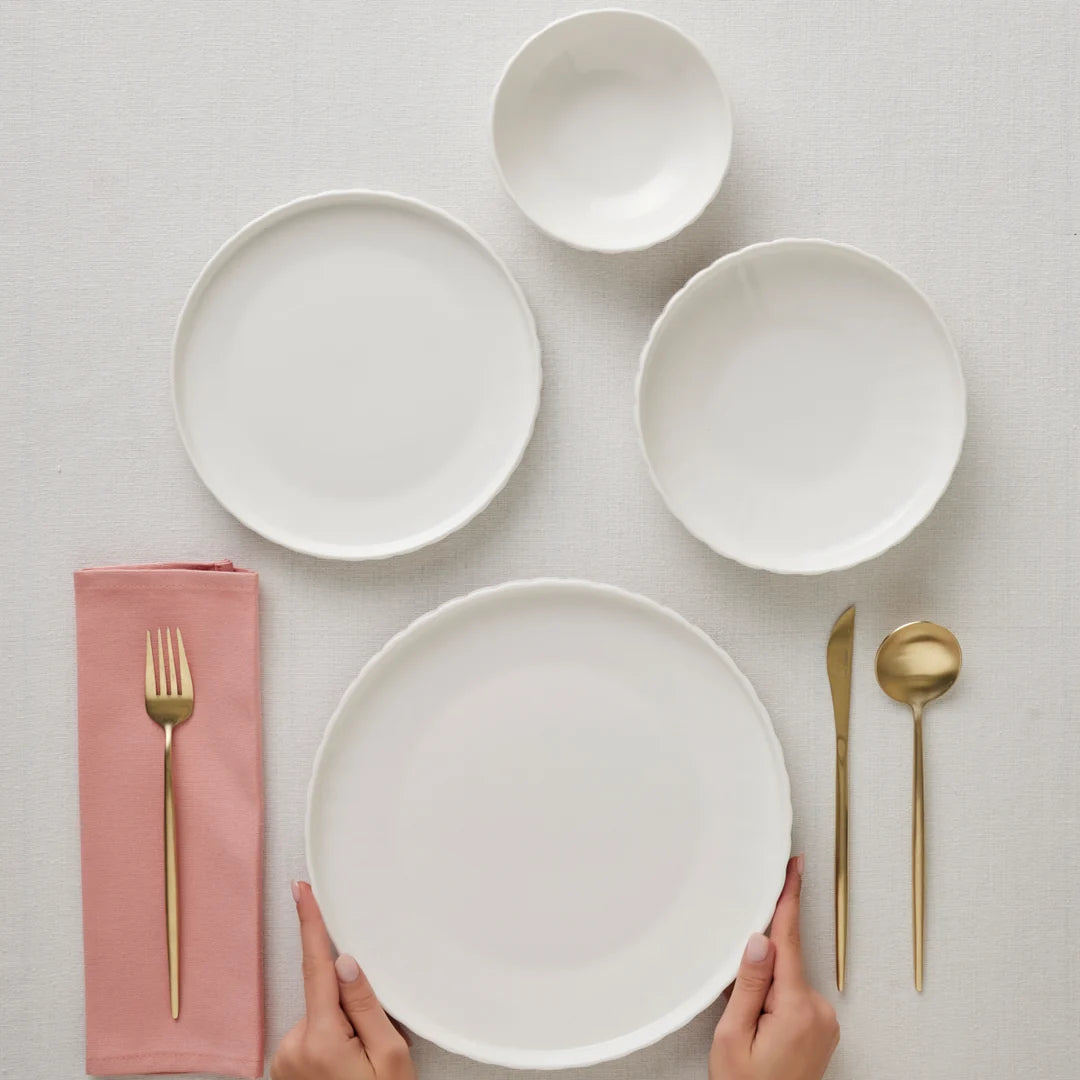 Karaca Stream Bone China Pumpkin 6 Kişilik 24 Parça Yemek Takımı, Beyaz