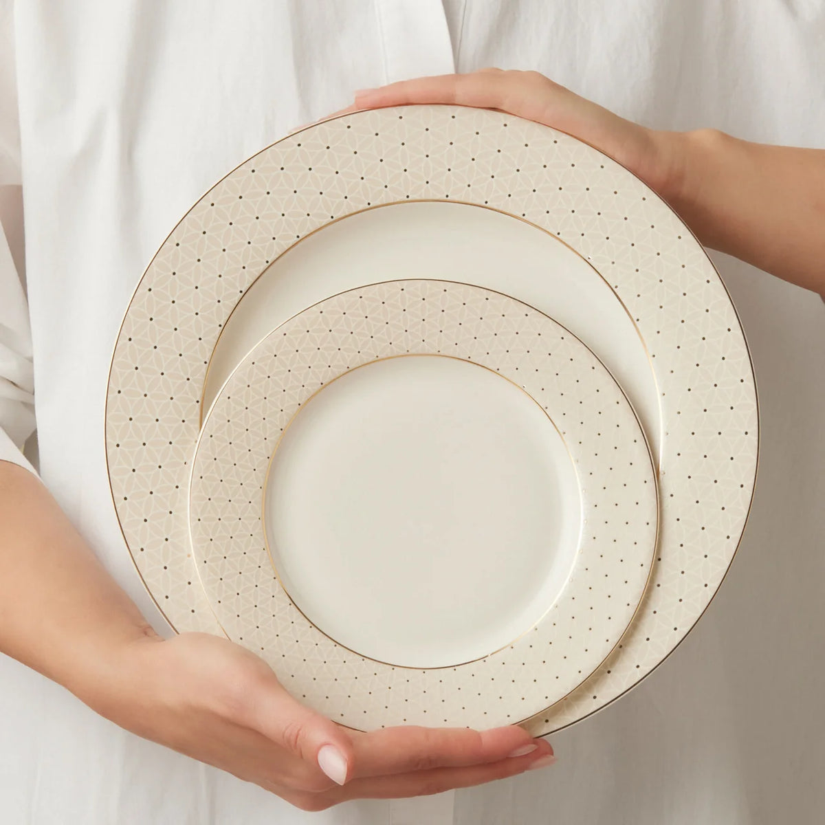 Karaca Elegance Bone Alessa 60 Parça 8 Kişilik Yemek Takımı ve Kahvaltı Seti
