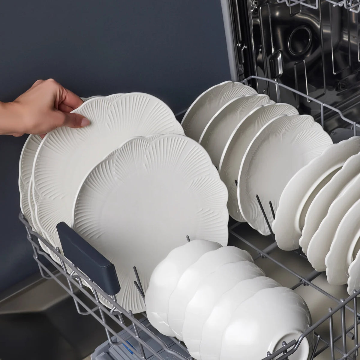 Karaca Bloom 6 Kişilik 24 Parça Bone China Yemek Takımı, Beyaz