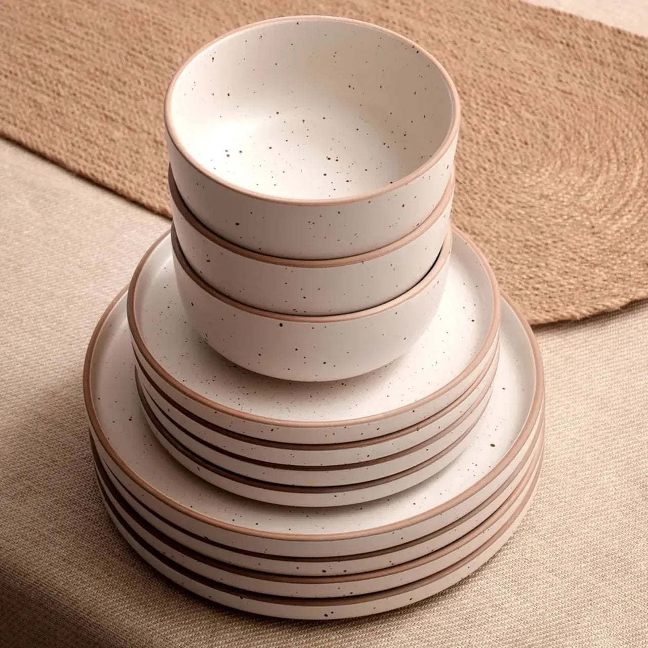 Karaca Chicago Dot 6-persoons servies, 18-delig, keramiek