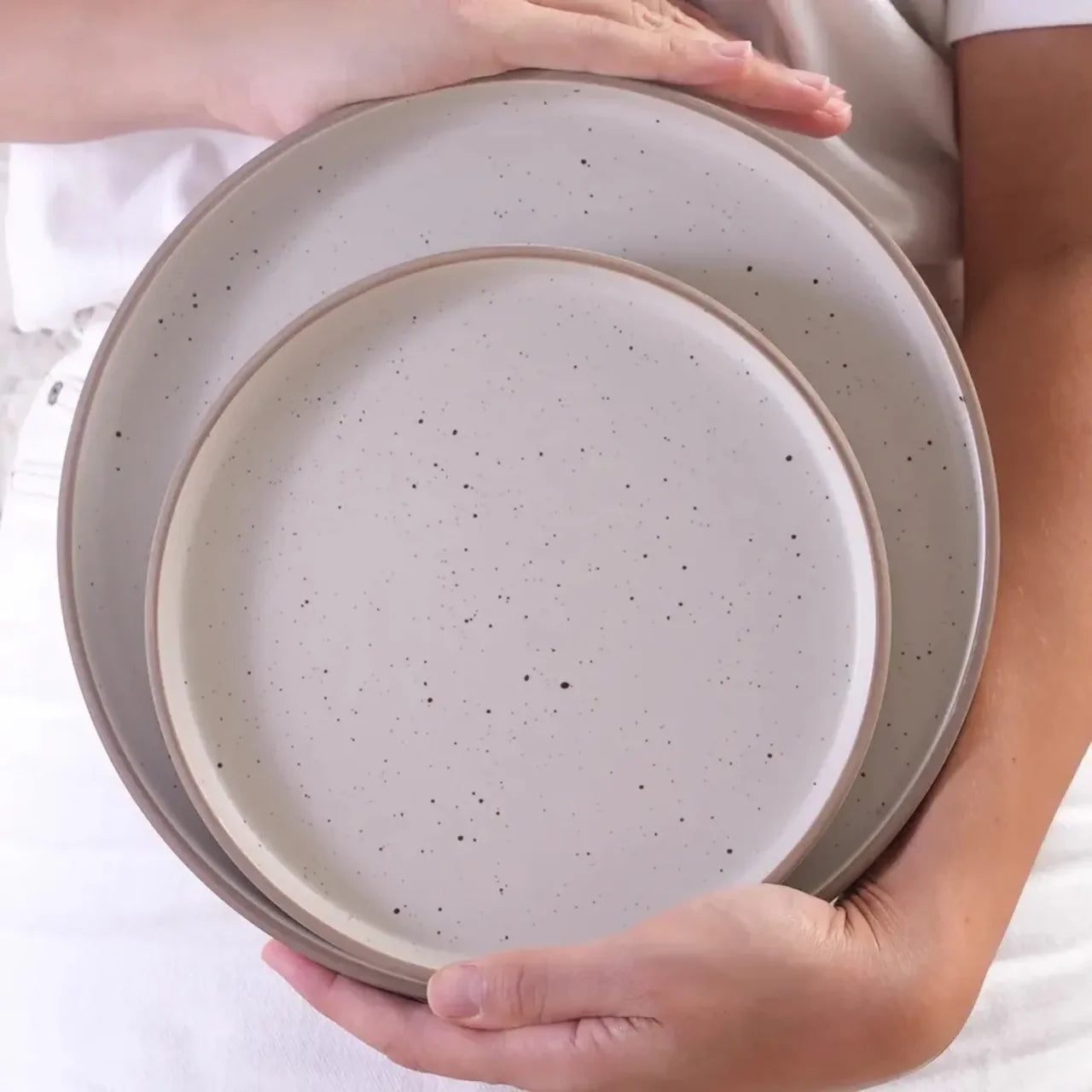 Karaca Chicago Dot 6-persoons servies, 18-delig, keramiek