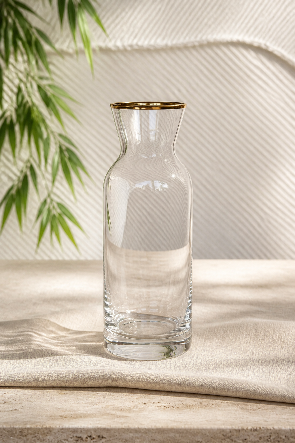 Vase doré détaillé