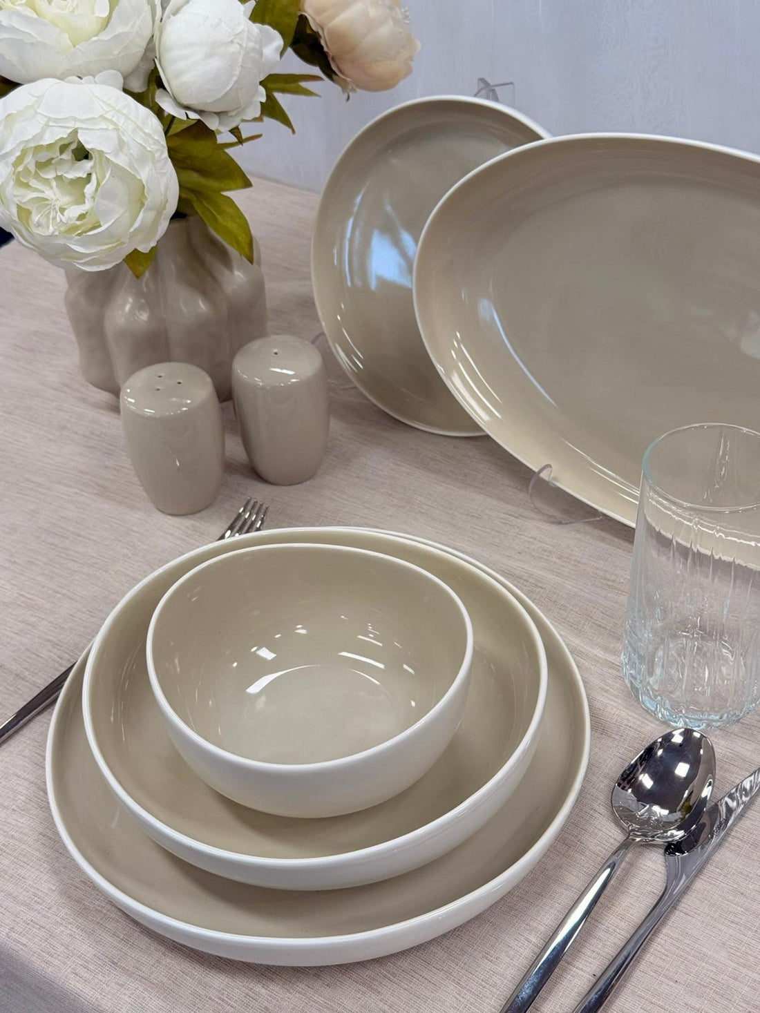 Bricard Colmar Beyaz Taupe Yemek Takımı 6 persoons - 27 Parça