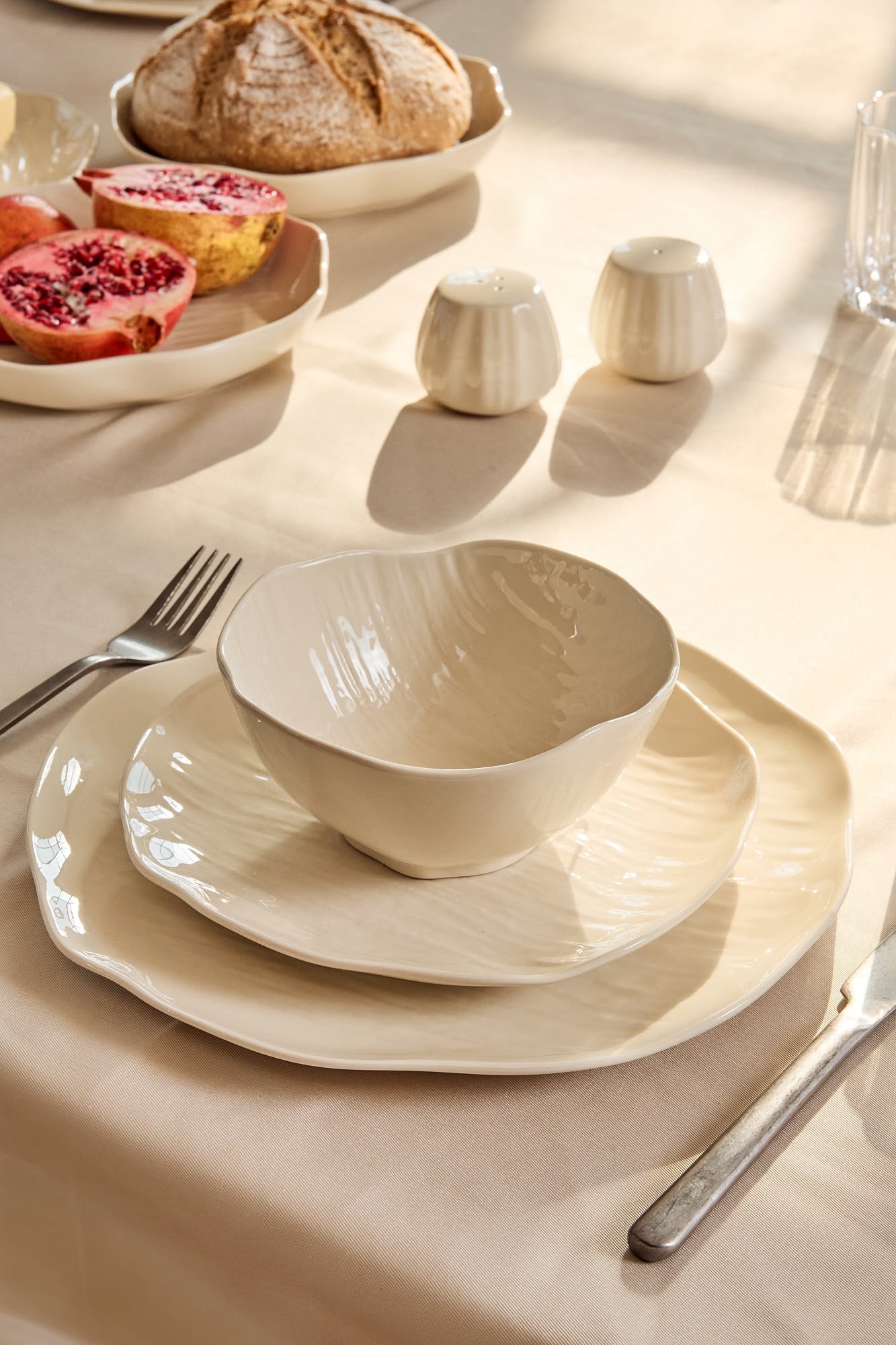 Kadoland Clover Beige | 27-teiliges modernes Geschirrset für 6 Personen