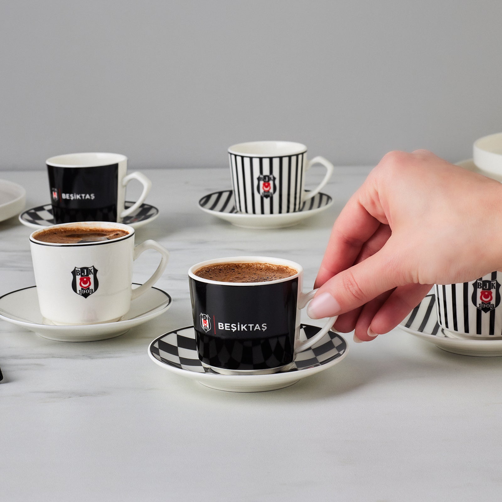 Karaca x Beşiktaş Lisanslı 6 Kişilik Kahve Fincan Takımı 80 ml